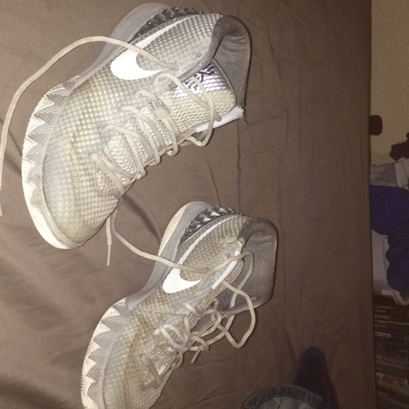 nike kyrie 1 wolf grey